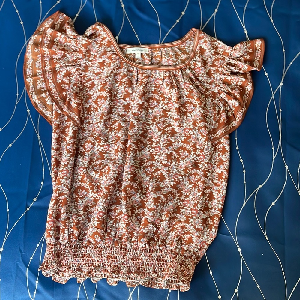 Small Max Studio Flowered short sleeve boho blouse